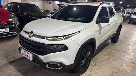 FIAT TORO 2.0 16V TURBO DIESEL FREEDOM 4WD AT9 FIAT TORO 2.0 16V TURBO DIESEL FREEDOM 4WD AT9